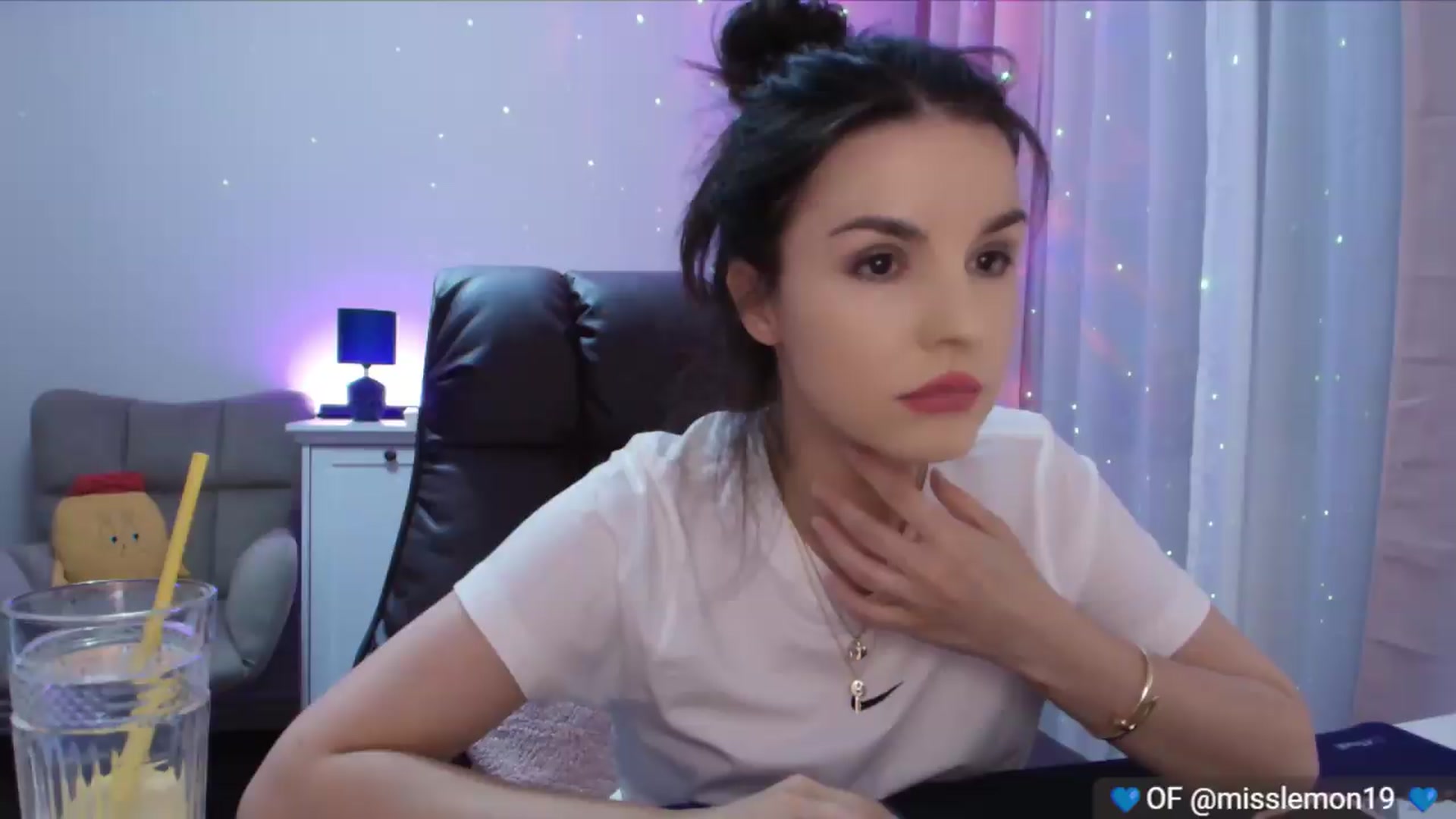 Gallery image thumbnail from YourStepSister's myfreecams stream on, 07/19/2026, 17:20 image 1 of 20
