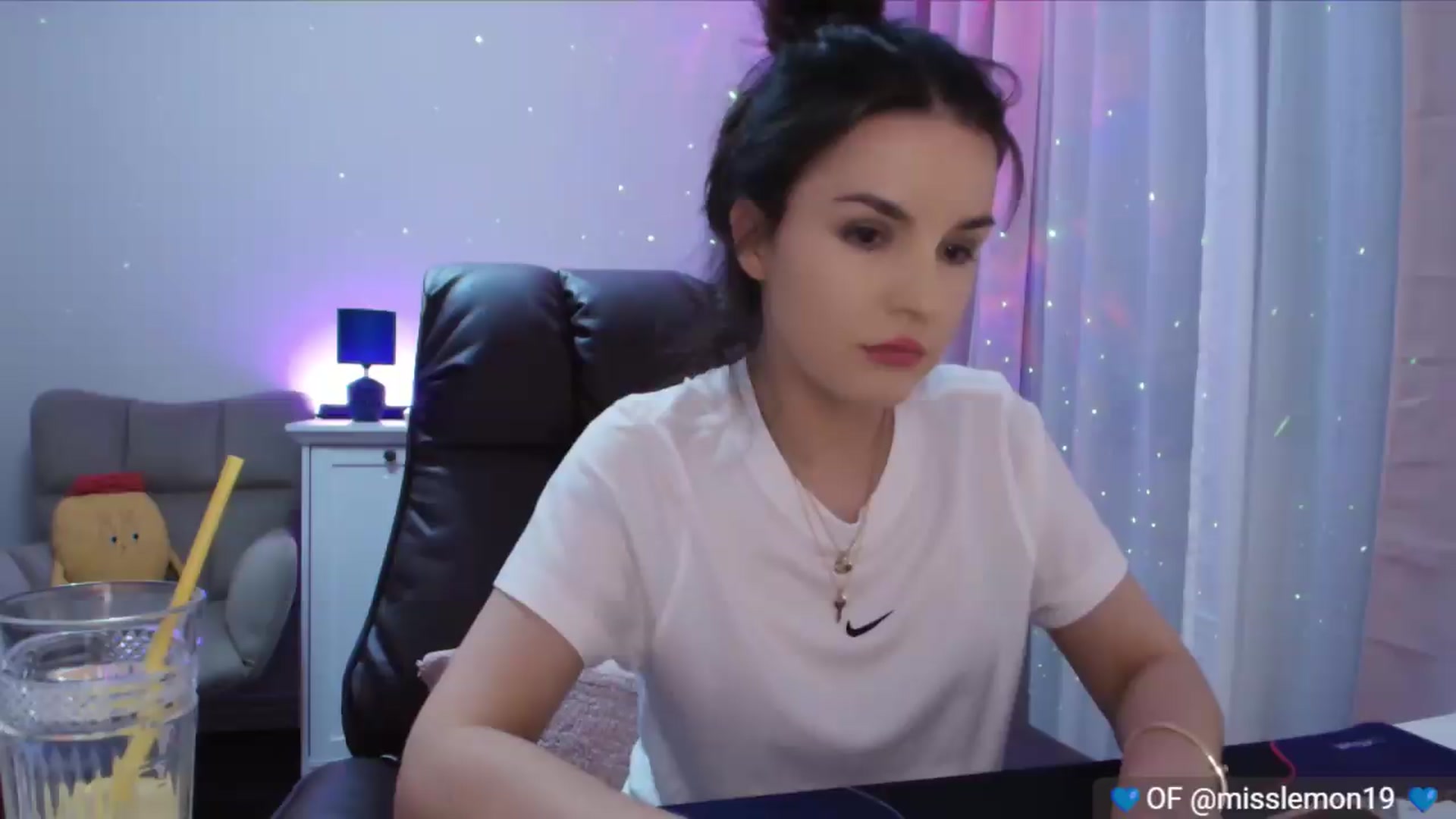 Gallery image thumbnail from YourStepSister's myfreecams stream on, 07/19/2026, 17:20 image 4 of 20