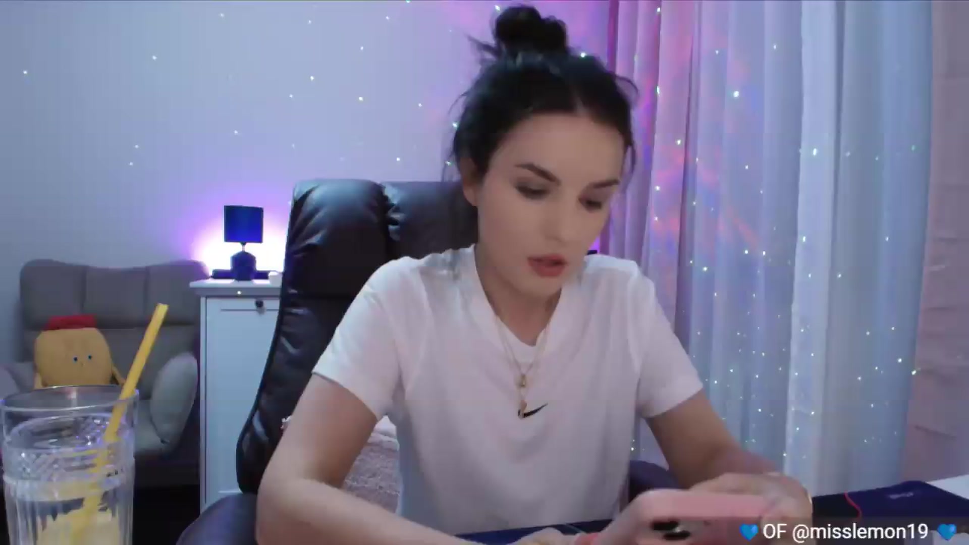 Gallery image thumbnail from YourStepSister's myfreecams stream on, 07/19/2026, 17:20 image 11 of 20