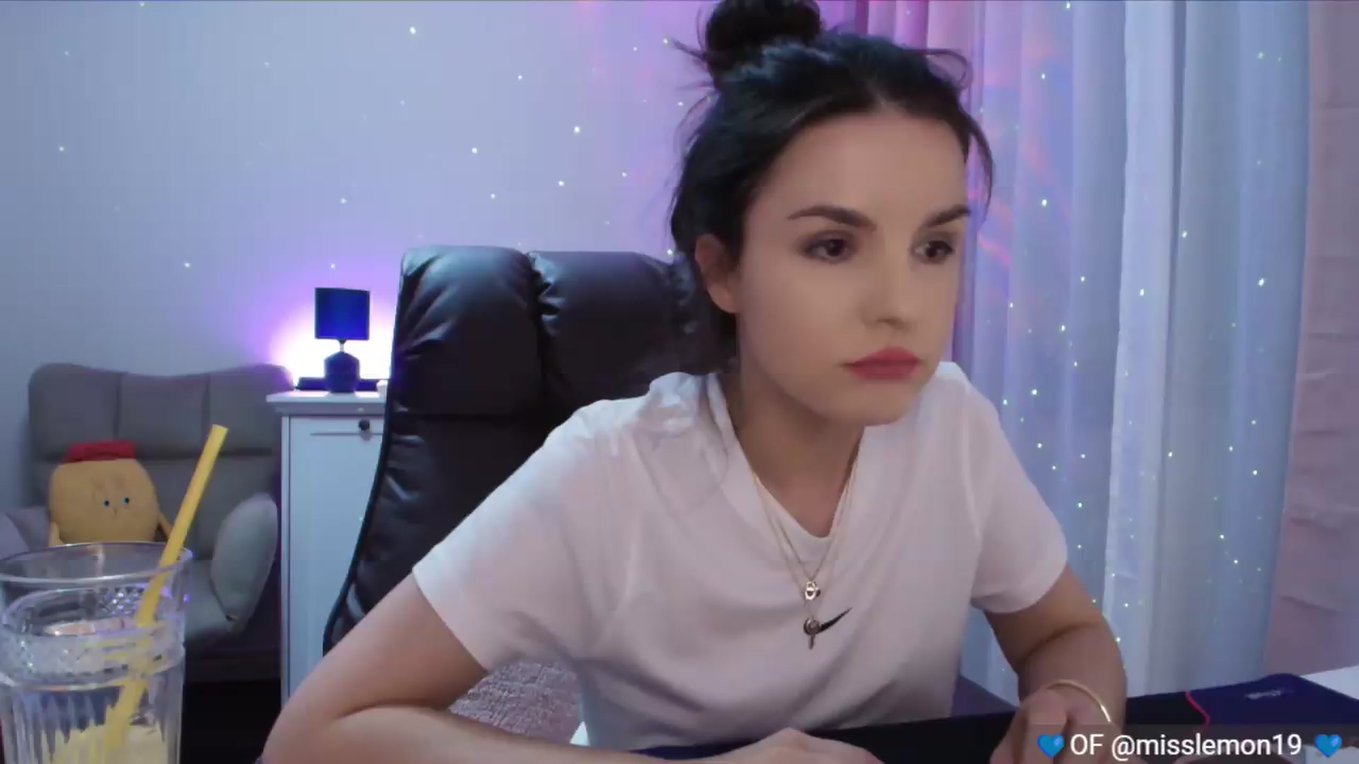 Gallery image thumbnail from YourStepSister's myfreecams stream on, 07/19/2026, 17:20 image 3 of 20