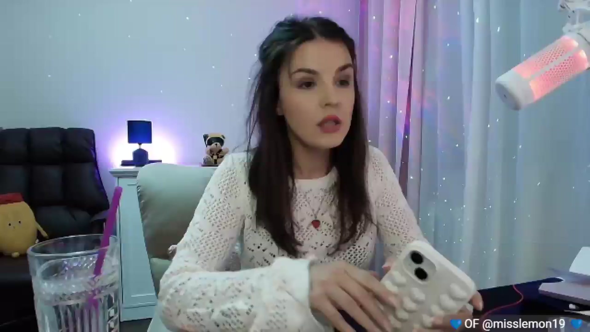 Gallery image thumbnail from YourStepSister's myfreecams stream on, 07/26/2026, 21:28 image 7 of 20