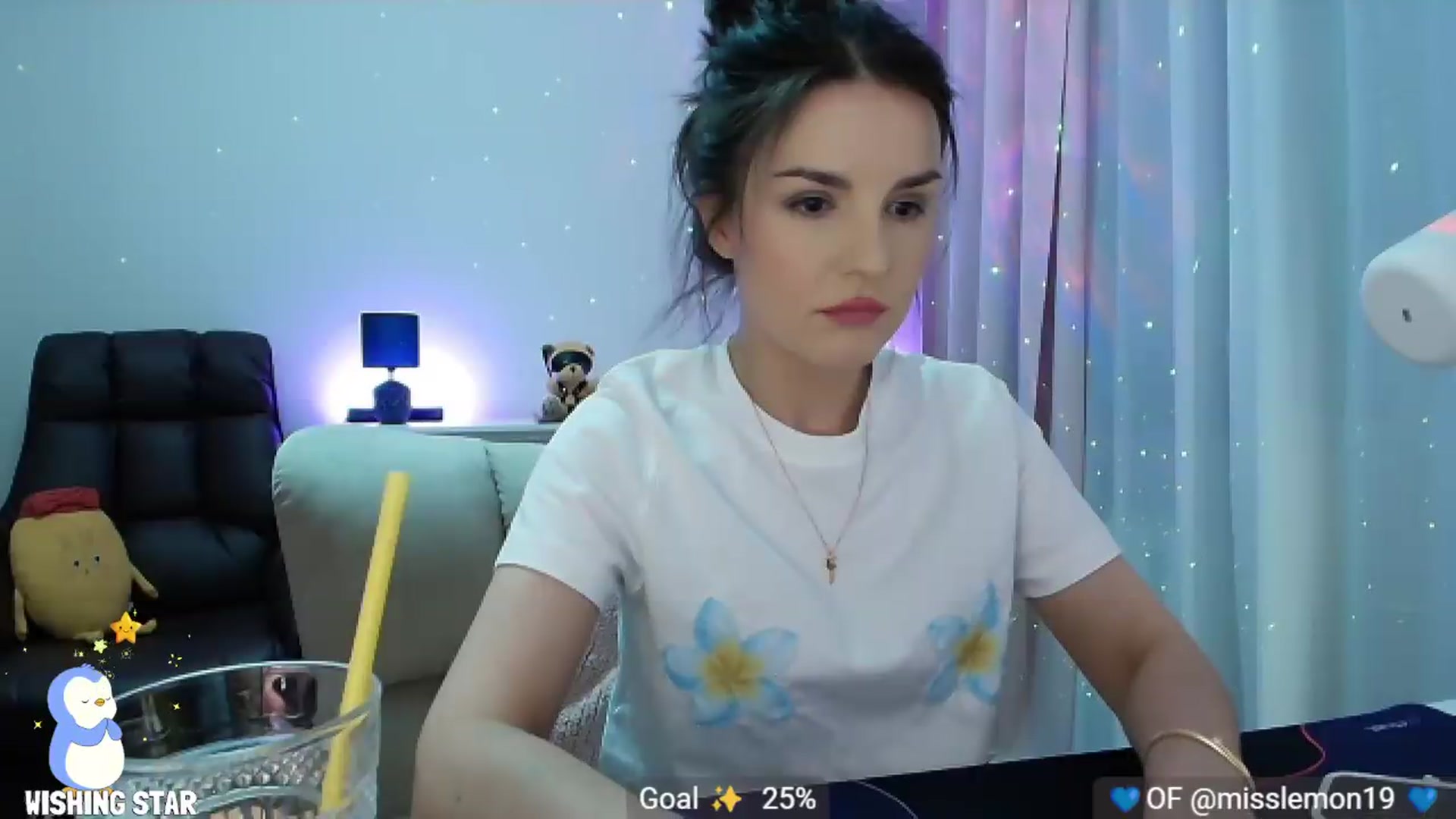 Gallery image thumbnail from YourStepSister's myfreecams stream on, 08/01/2026, 19:10 image 7 of 20