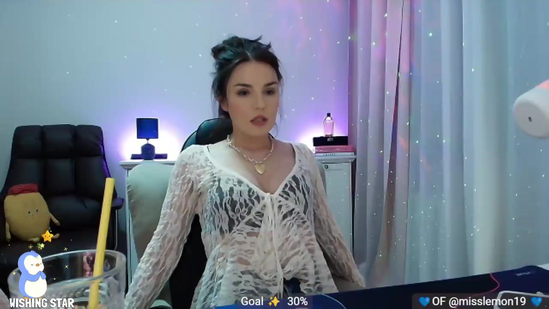 Gallery image thumbnail from YourStepSister's myfreecams stream on, 08/01/2026, 19:10 image 13 of 20