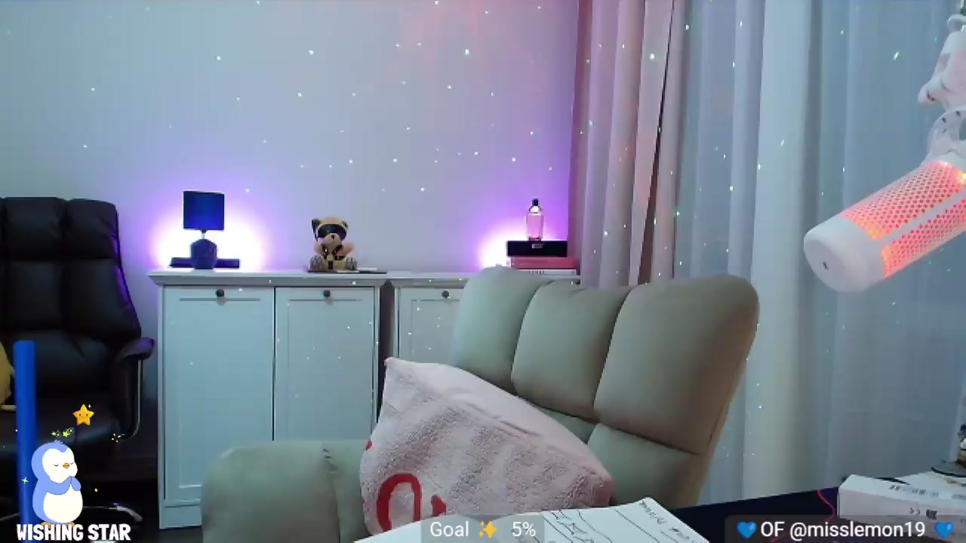 Gallery image thumbnail from YourStepSister's myfreecams stream on, 08/02/2026, 22:38 image 8 of 20