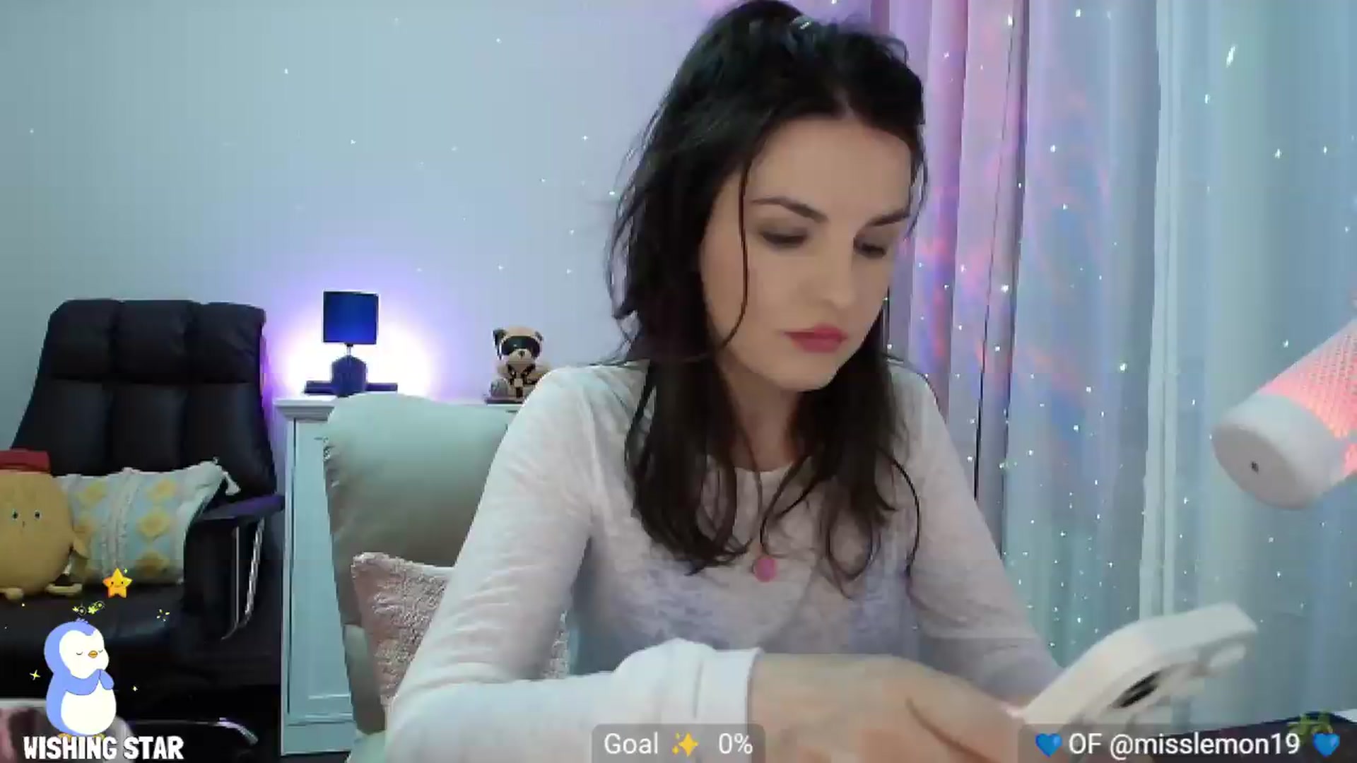 Gallery image thumbnail from YourStepSister's myfreecams stream on, 08/08/2026, 18:09 image 6 of 20