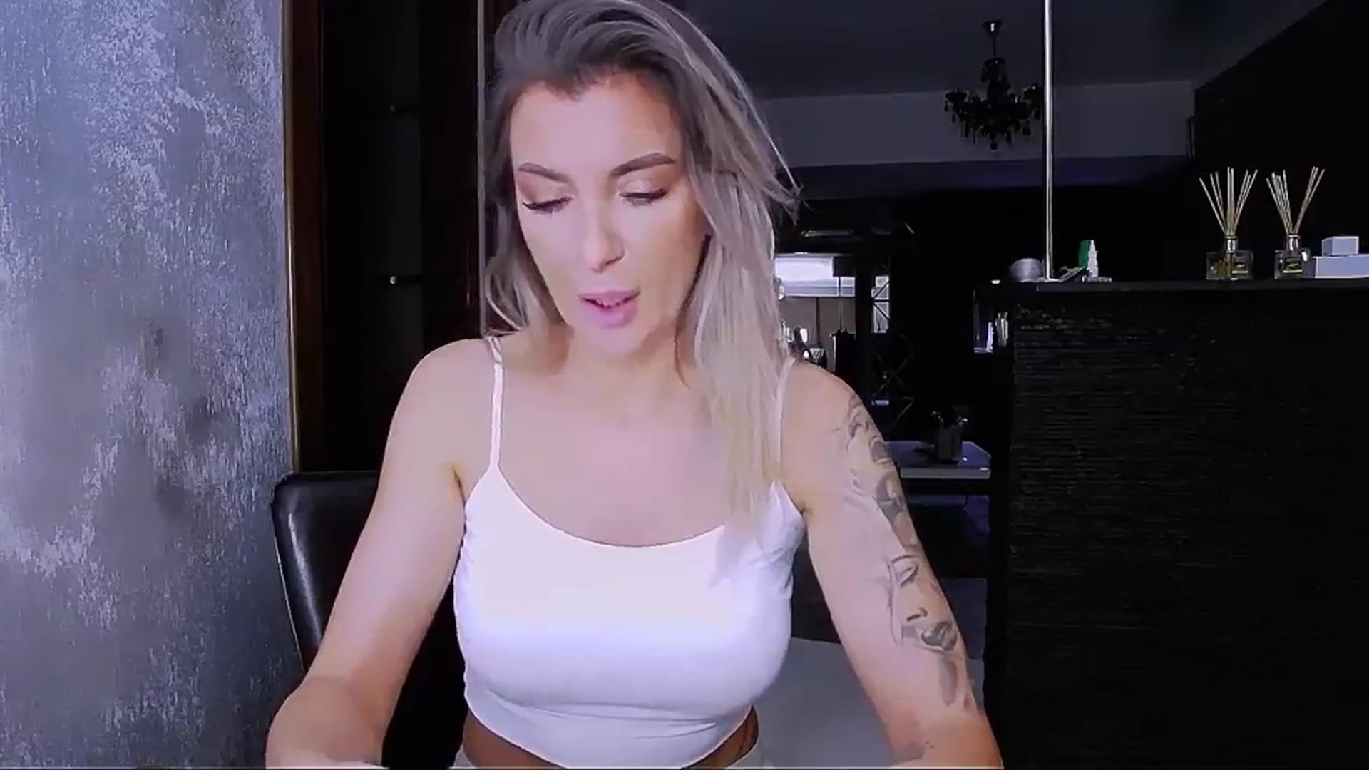 Gallery image thumbnail from YourSugarPuss's myfreecams stream on, 11/23/2023, 20:23 image 5 of 20