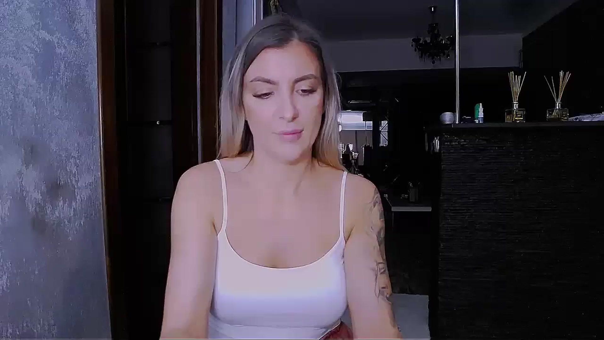 Gallery image thumbnail from YourSugarPuss's myfreecams stream on, 11/28/2023, 21:55 image 17 of 20