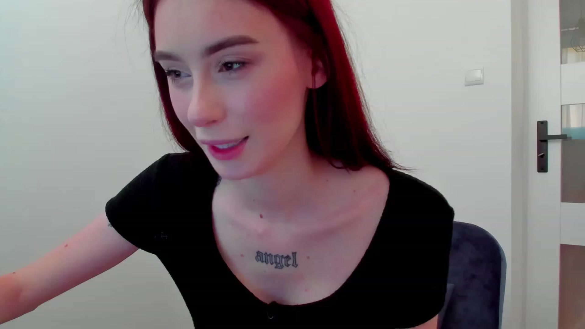 Gallery image thumbnail from YourTinyAngel's myfreecams stream on, 09/24/2023, 16:54 image 14 of 20