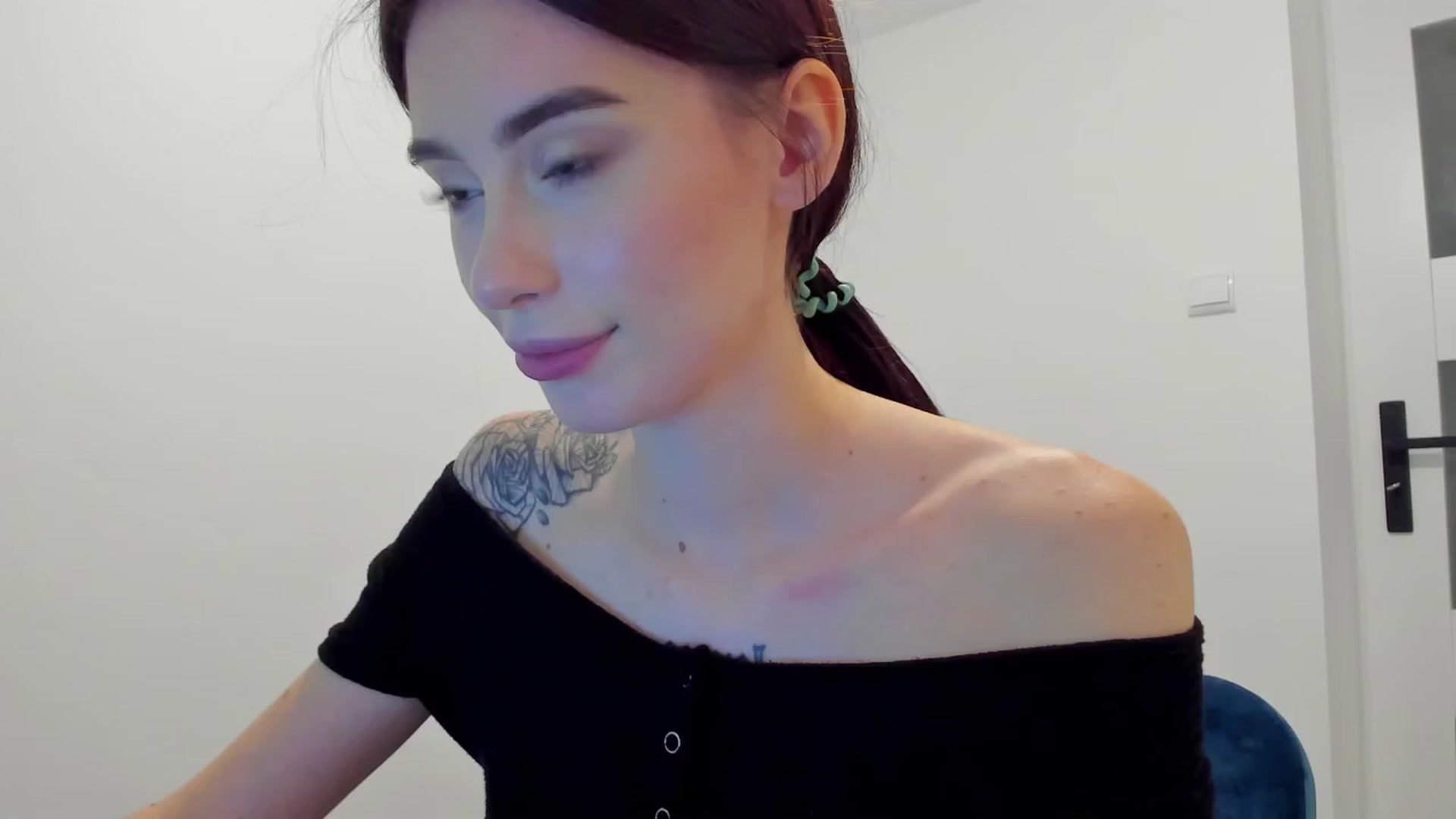 Gallery image thumbnail from YourTinyAngel's myfreecams stream on, 09/24/2023, 18:24 image 16 of 20
