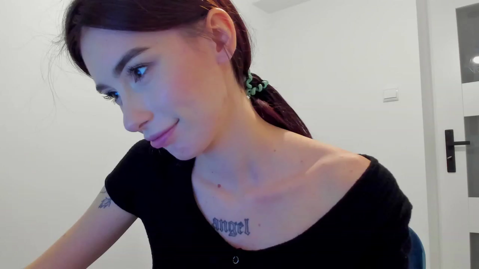 Gallery image thumbnail from YourTinyAngel's myfreecams stream on, 09/24/2023, 18:24 image 19 of 20