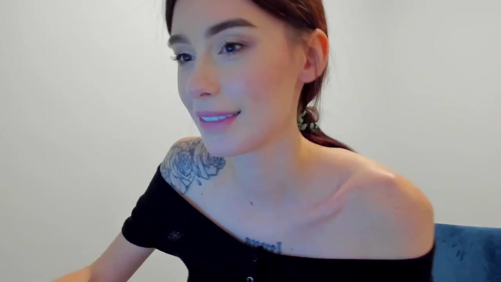 Gallery image thumbnail from YourTinyAngel's myfreecams stream on, 09/24/2023, 19:21 image 12 of 20