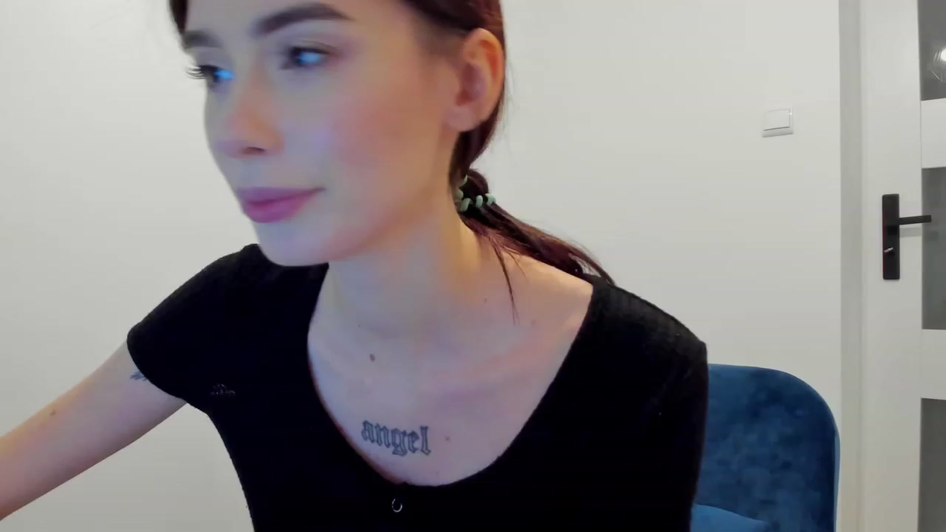 Gallery image thumbnail from YourTinyAngel's myfreecams stream on, 09/24/2023, 19:21 image 1 of 20