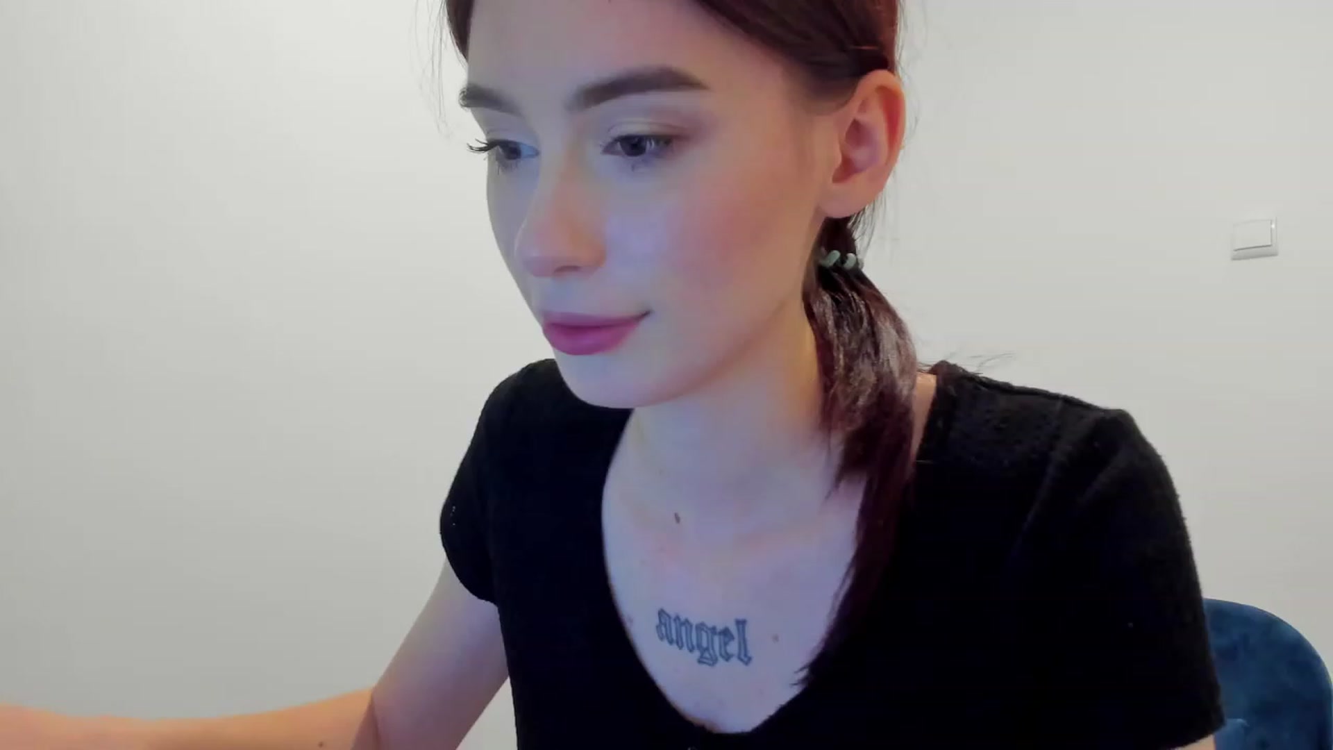 Gallery image thumbnail from YourTinyAngel's myfreecams stream on, 09/24/2023, 20:41 image 17 of 20