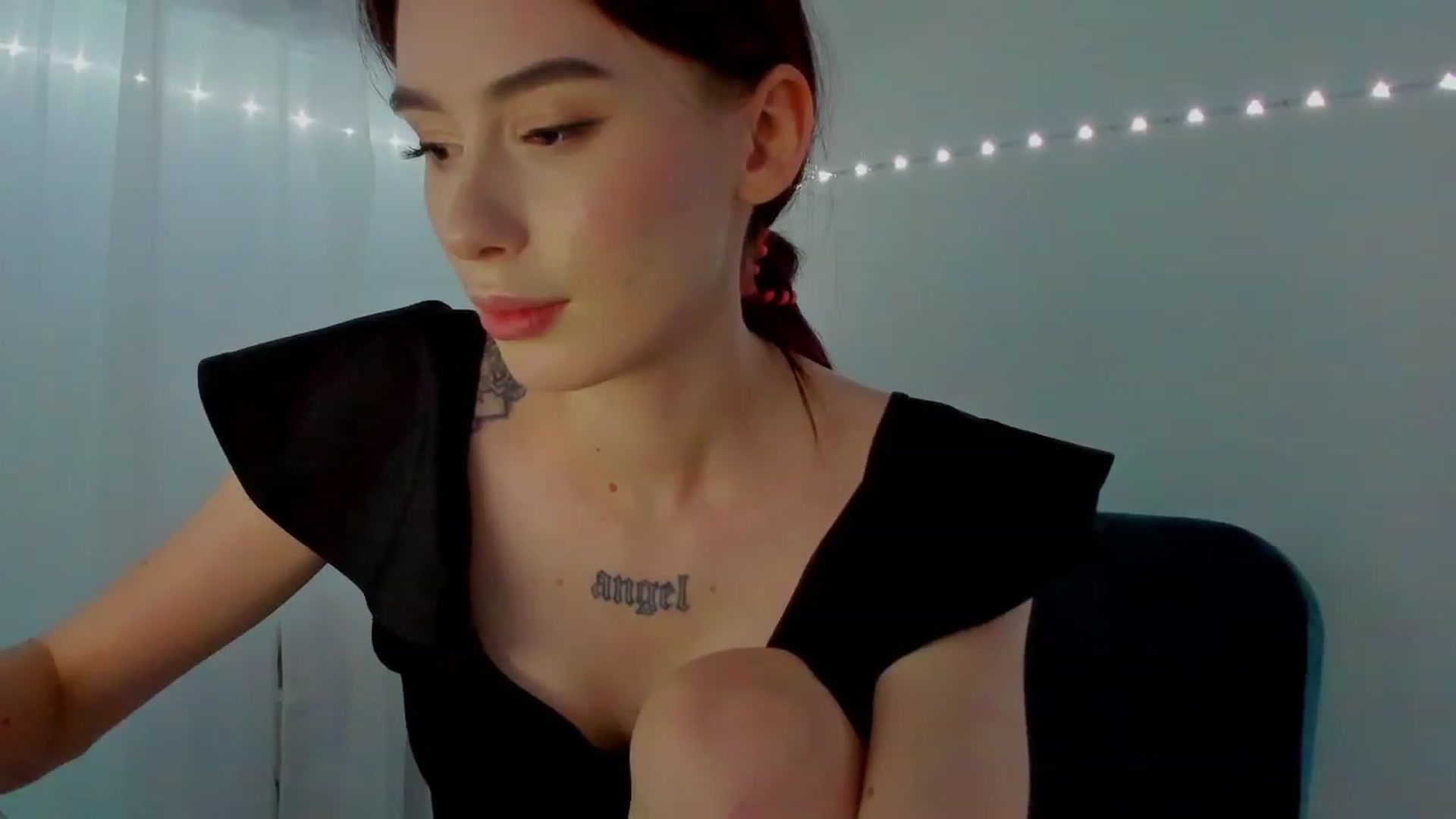 Gallery image thumbnail from YourTinyAngel's myfreecams stream on, 10/21/2023, 24:53 image 10 of 20