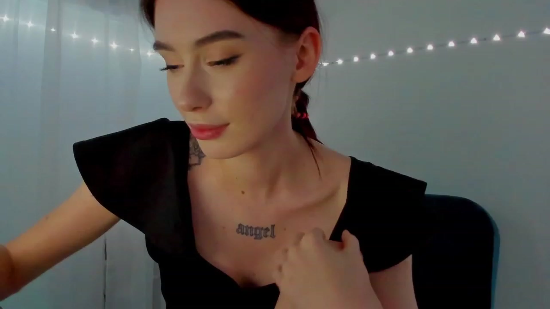 Gallery image thumbnail from YourTinyAngel's myfreecams stream on, 10/21/2023, 24:53 image 11 of 20