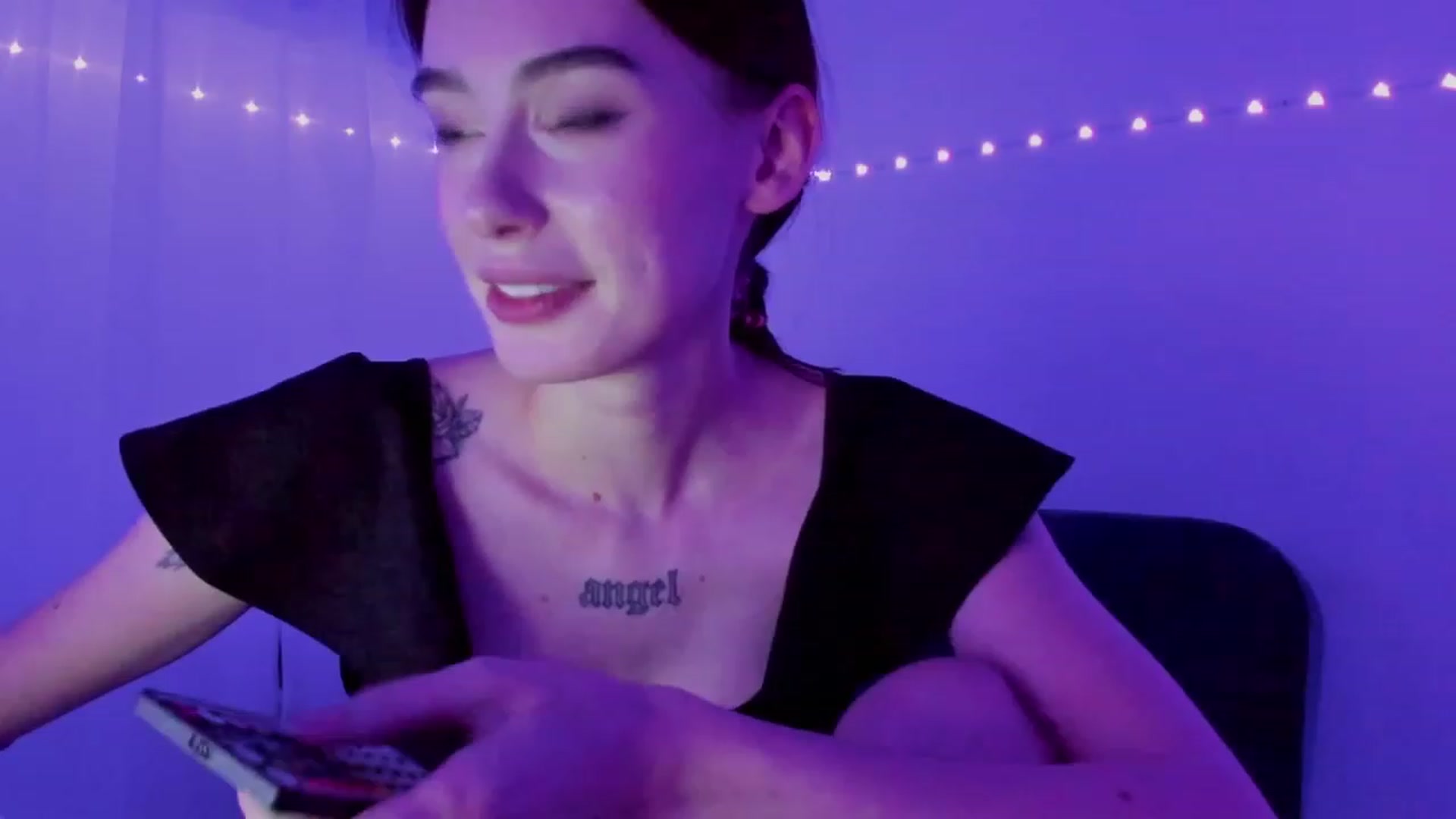Gallery image thumbnail from YourTinyAngel's myfreecams stream on, 10/21/2023, 24:53 image 15 of 20
