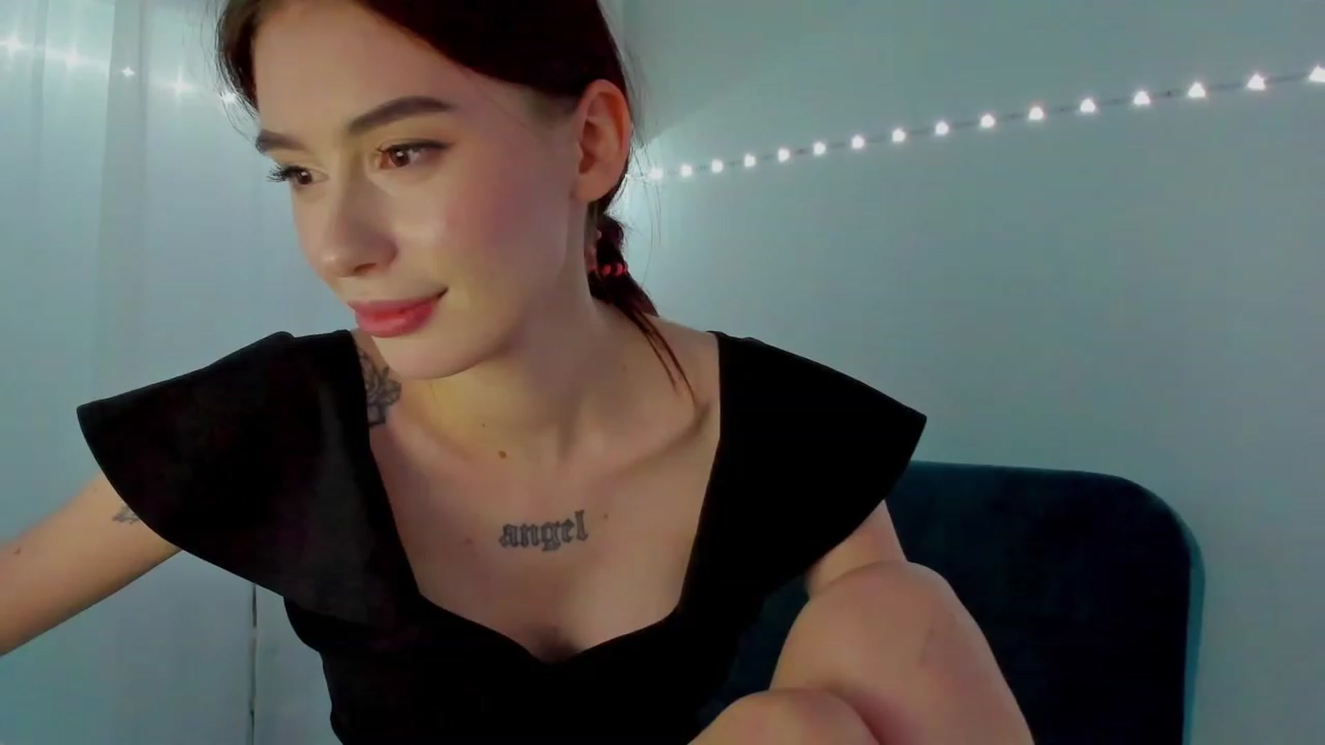 Gallery image thumbnail from YourTinyAngel's myfreecams stream on, 10/21/2023, 24:53 image 14 of 20