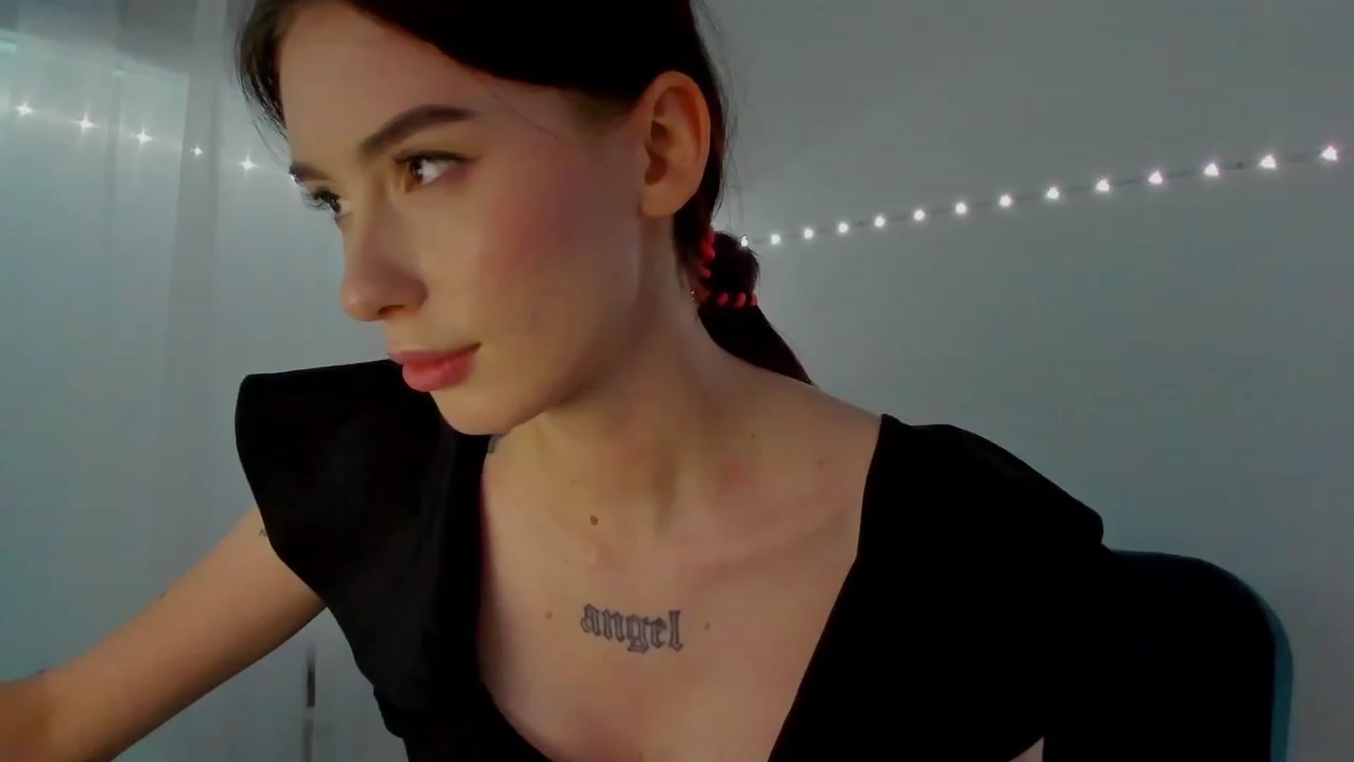 Gallery image thumbnail from YourTinyAngel's myfreecams stream on, 10/21/2023, 24:53 image 20 of 20