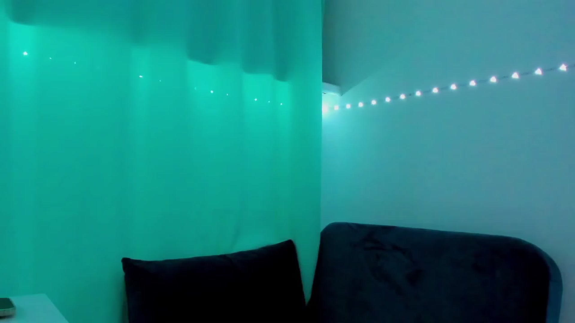 Gallery image thumbnail from YourTinyAngel's myfreecams stream on, 12/17/2023, 19:28 image 5 of 20