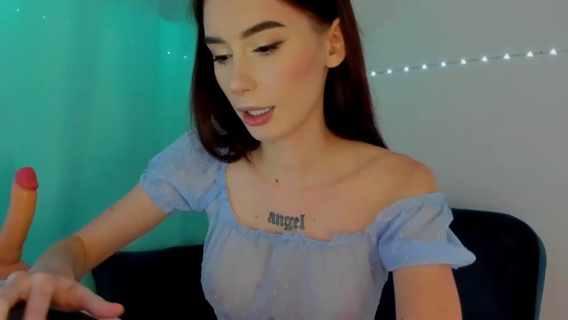 Gallery image thumbnail from YourTinyAngel's myfreecams stream on, 12/19/2023, 18:07 image 9 of 20