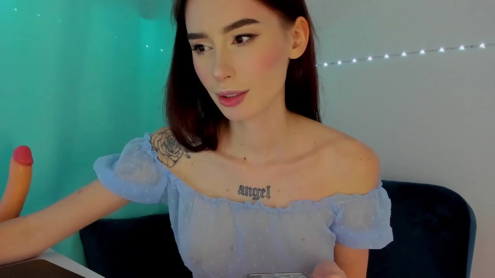 Gallery image thumbnail from YourTinyAngel's myfreecams stream on, 12/19/2023, 18:07 image 15 of 20