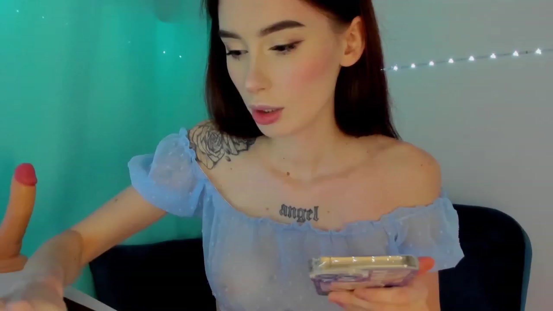 Gallery image thumbnail from YourTinyAngel's myfreecams stream on, 12/19/2023, 18:07 image 13 of 20