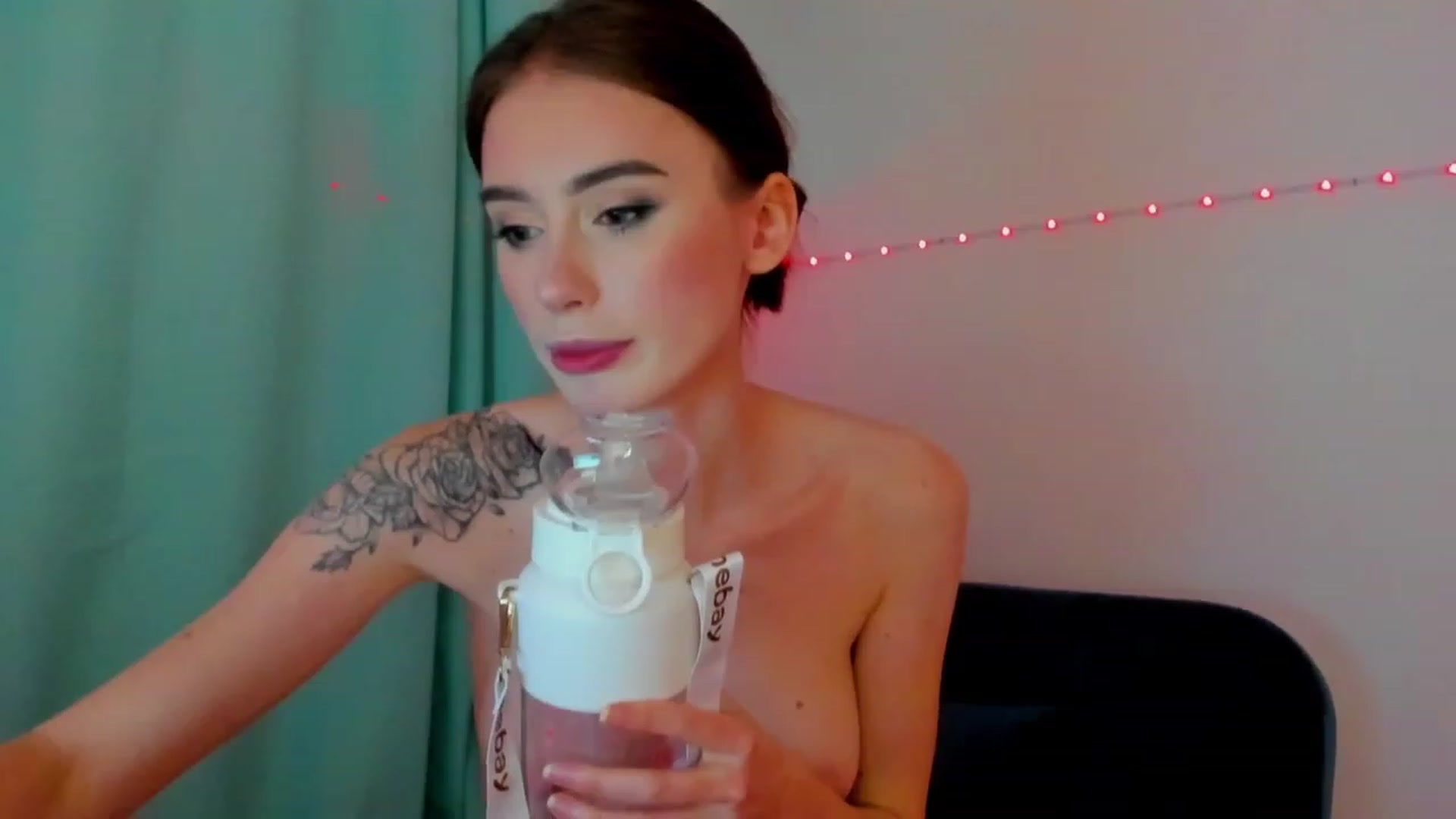 Gallery image thumbnail from YourTinyAngel's myfreecams stream on, 01/09/2024, 20:09 image 5 of 20