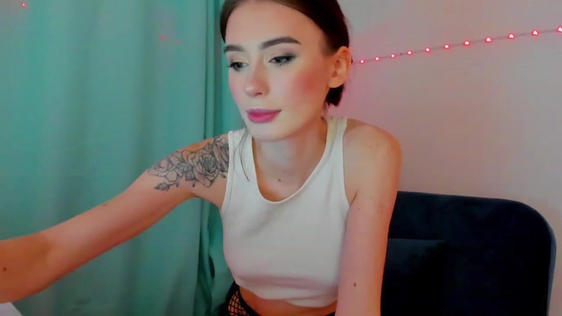 Gallery image thumbnail from YourTinyAngel's myfreecams stream on, 01/09/2024, 20:09 image 2 of 20