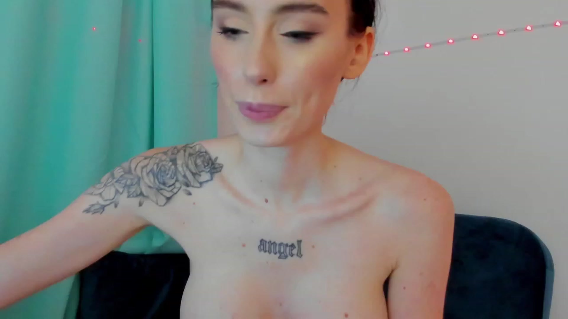 Gallery image thumbnail from YourTinyAngel's myfreecams stream on, 01/16/2024, 22:19 image 8 of 20