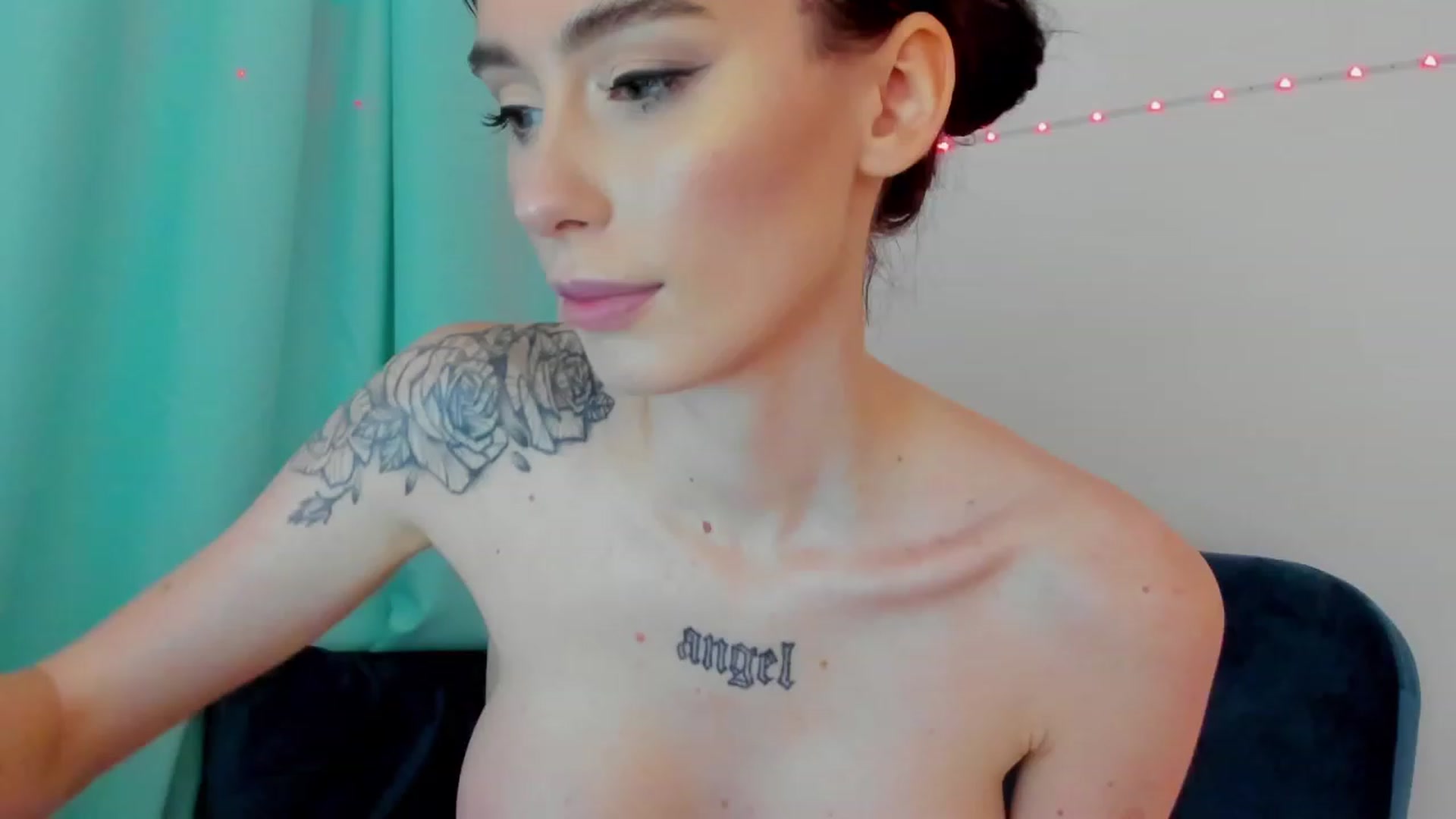 Gallery image thumbnail from YourTinyAngel's myfreecams stream on, 01/16/2024, 22:19 image 16 of 20