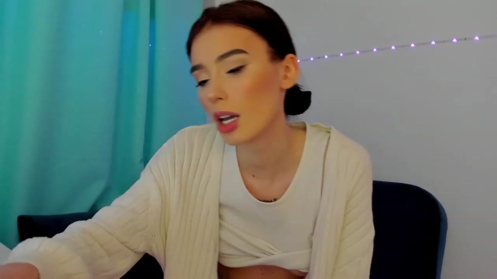 Gallery image thumbnail from YourTinyAngel's myfreecams stream on, 01/17/2024, 23:59 image 11 of 20