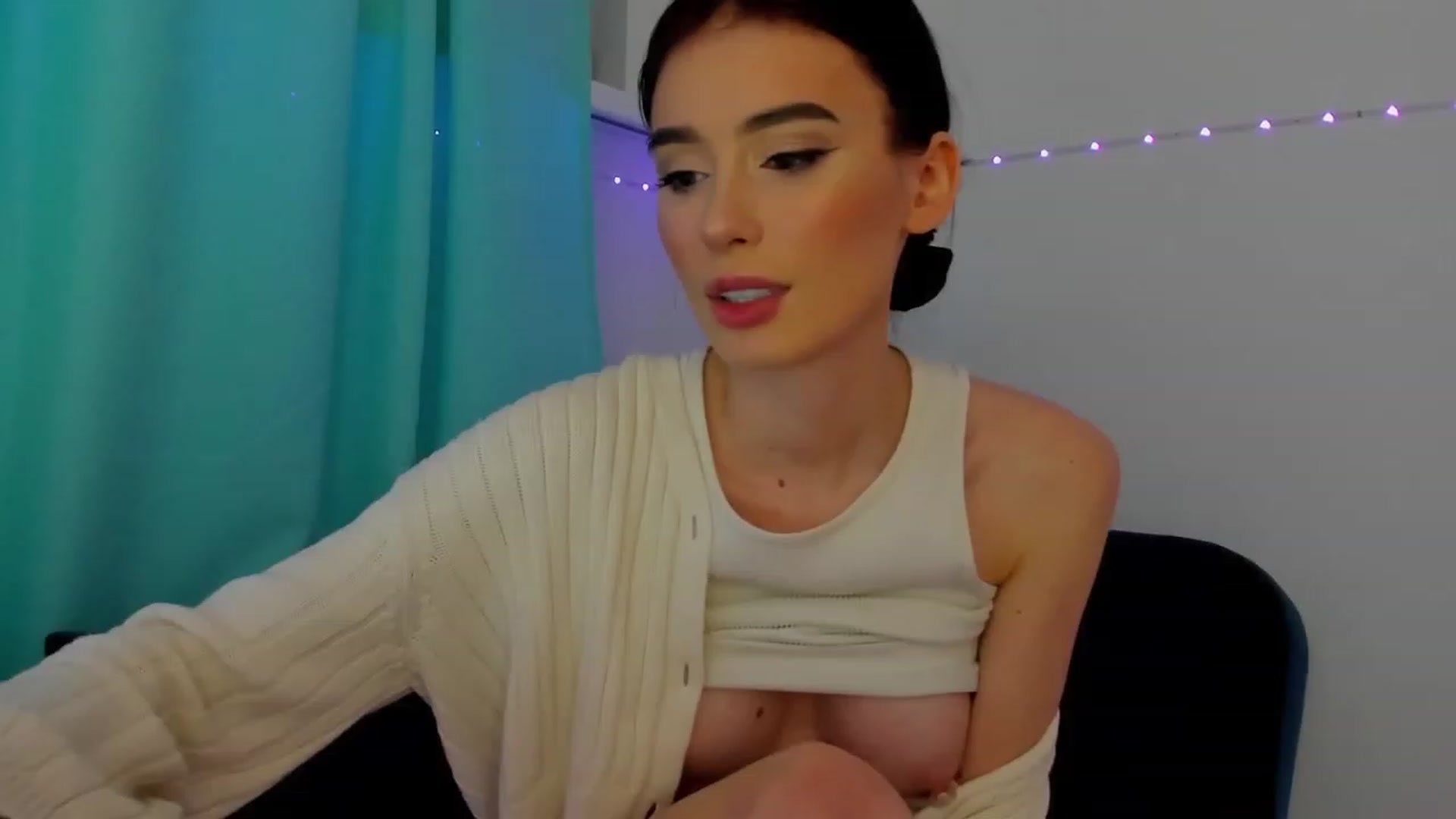 Gallery image thumbnail from YourTinyAngel's myfreecams stream on, 01/17/2024, 23:59 image 19 of 20