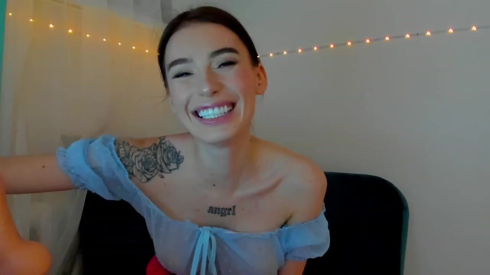 Gallery image thumbnail from YourTinyAngel's myfreecams stream on, 01/27/2024, 19:39 image 16 of 20
