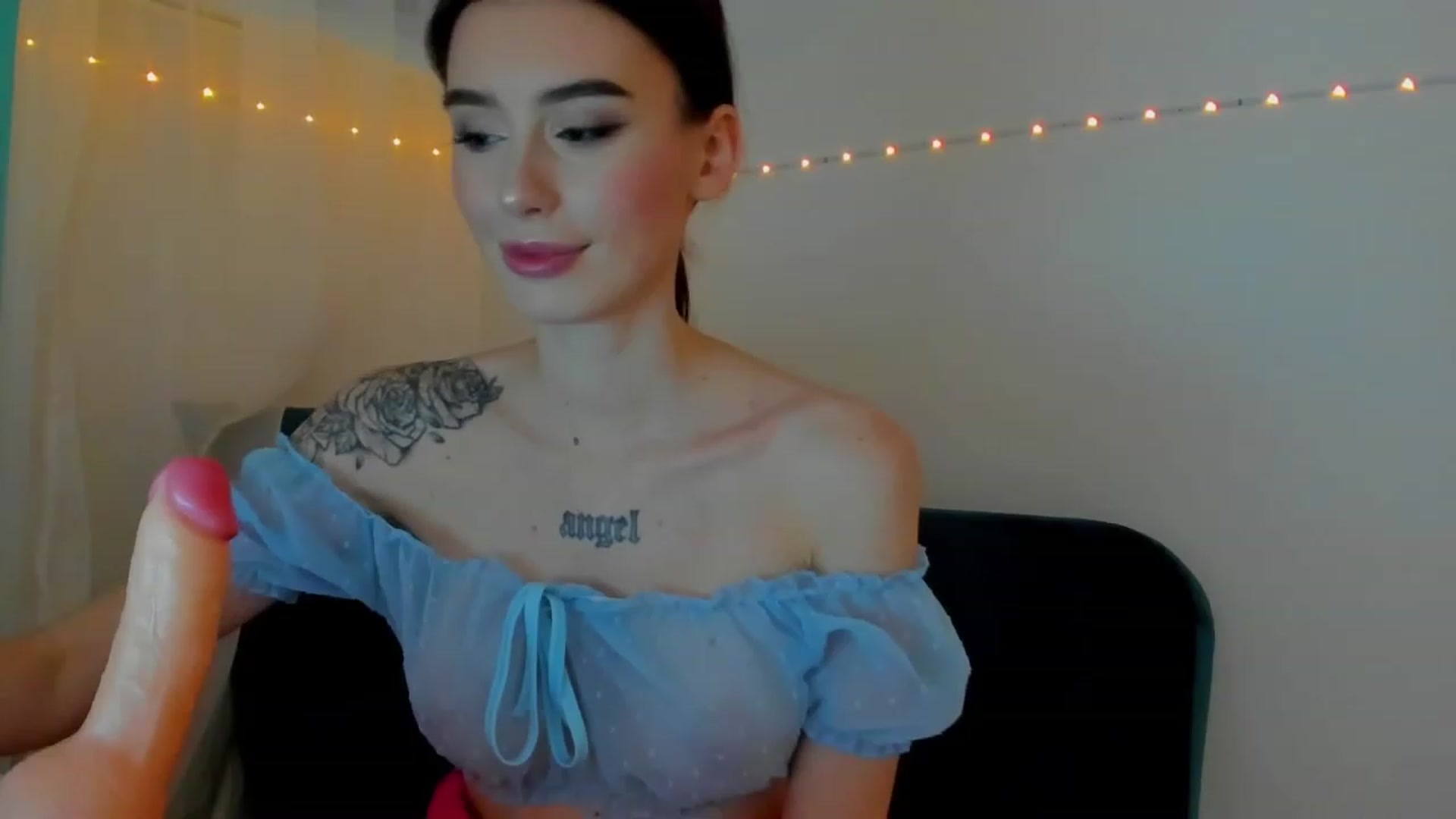 Gallery image thumbnail from YourTinyAngel's myfreecams stream on, 01/27/2024, 19:39 image 1 of 20