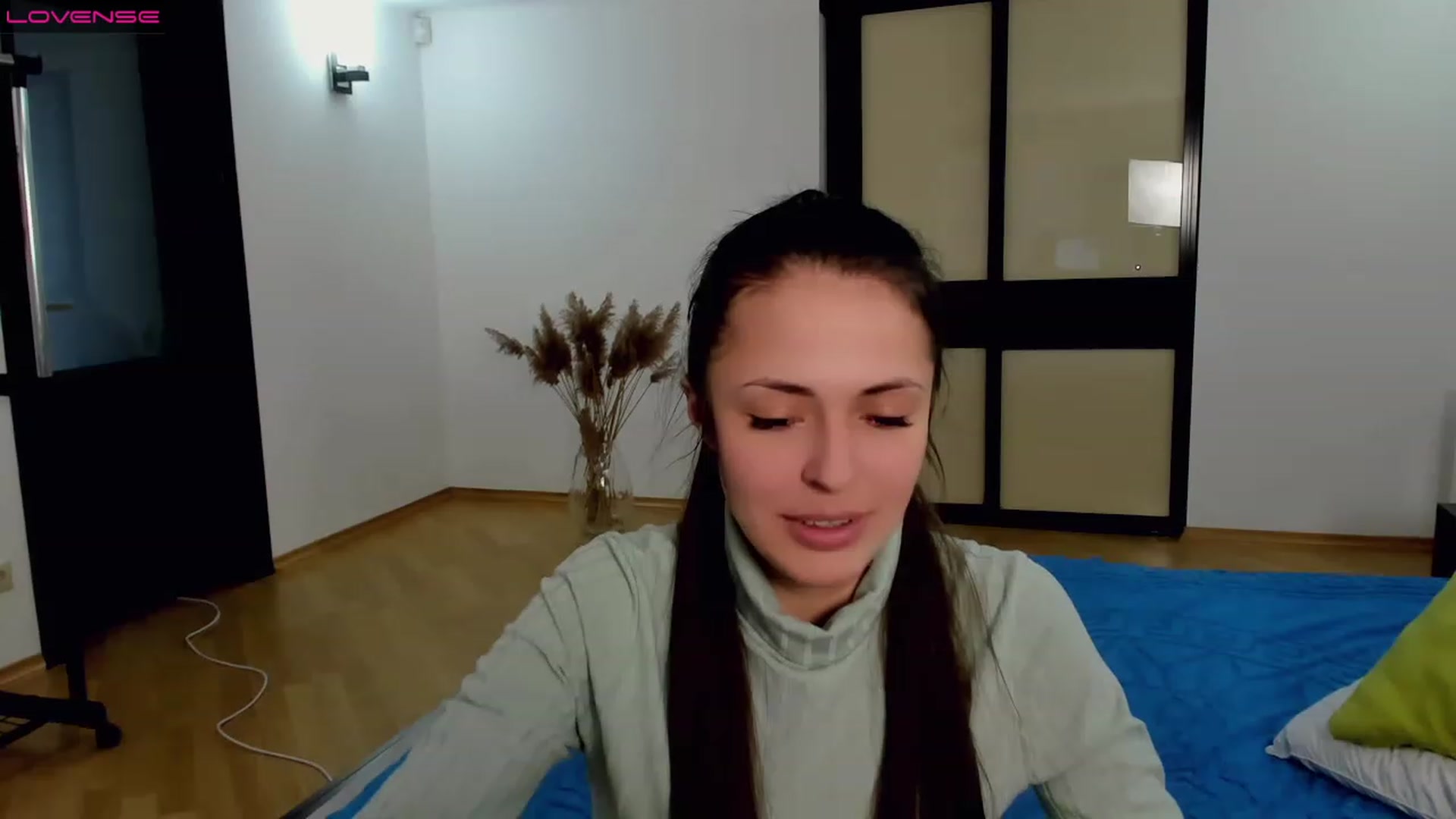 Gallery image thumbnail from YourVikiLove's myfreecams stream on, 02/06/2023, 15:27 image 20 of 20