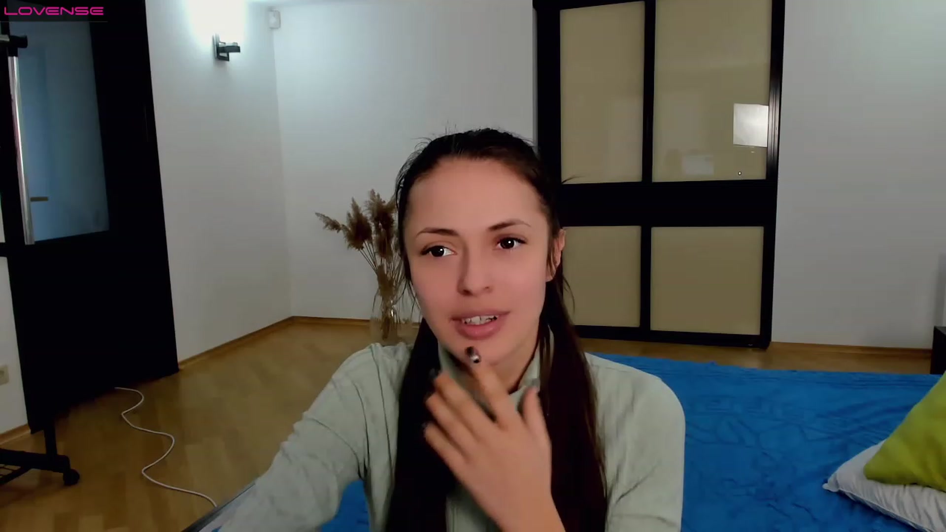 Gallery image thumbnail from YourVikiLove's myfreecams stream on, 02/06/2023, 15:27 image 15 of 20