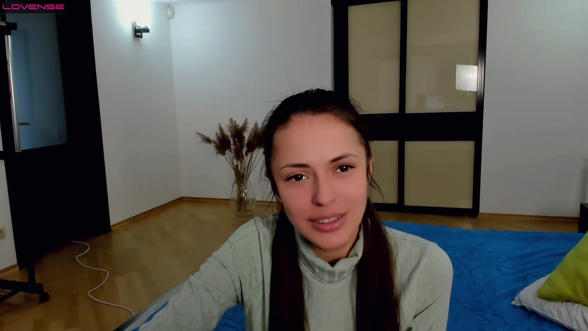 Gallery image thumbnail from YourVikiLove's myfreecams stream on, 02/06/2023, 15:27 image 16 of 20