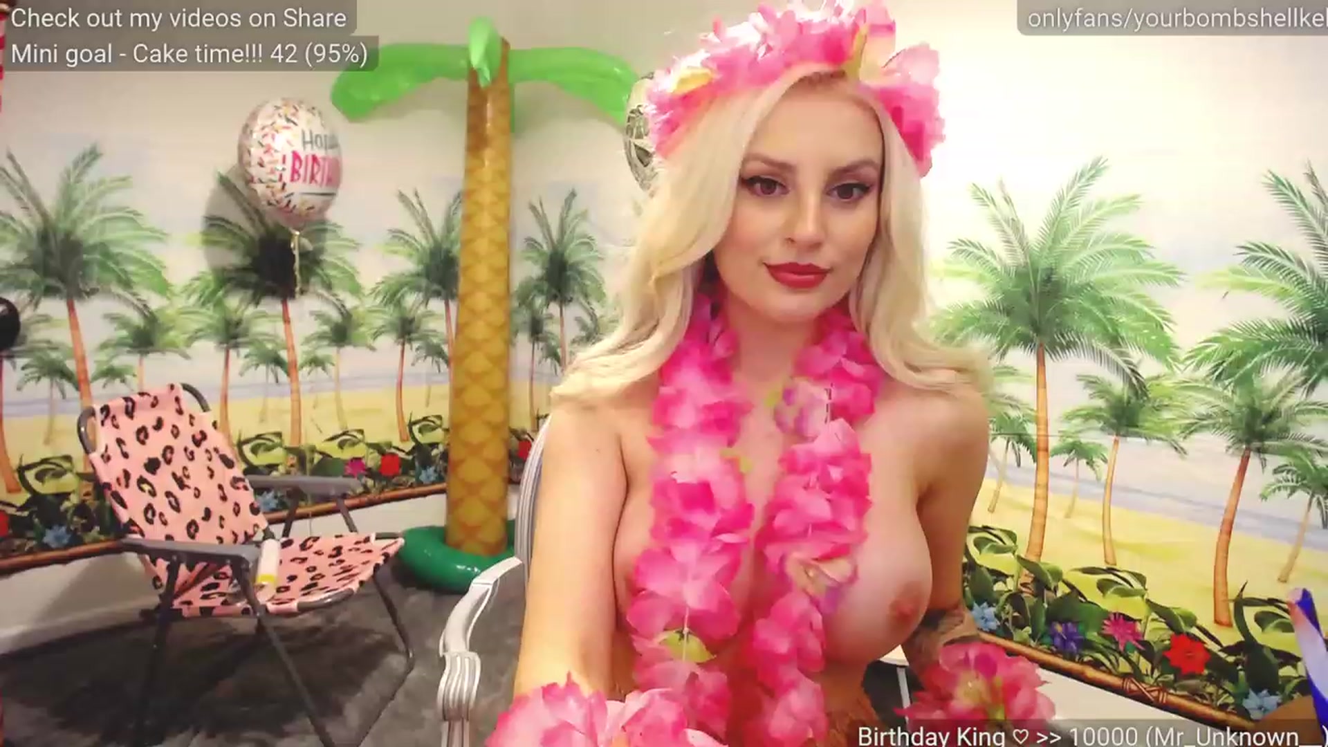 Gallery image thumbnail from YourVitaminK's myfreecams stream on, 01/13/2023, 03:16 image 17 of 20