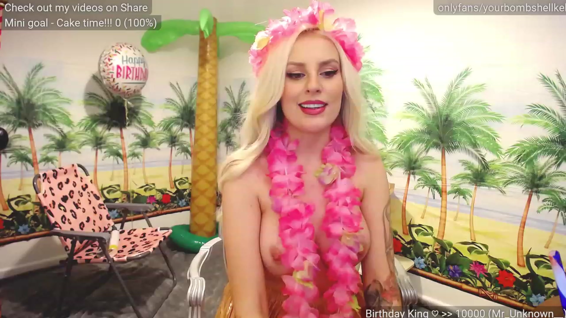Gallery image thumbnail from YourVitaminK's myfreecams stream on, 01/13/2023, 03:16 image 18 of 20
