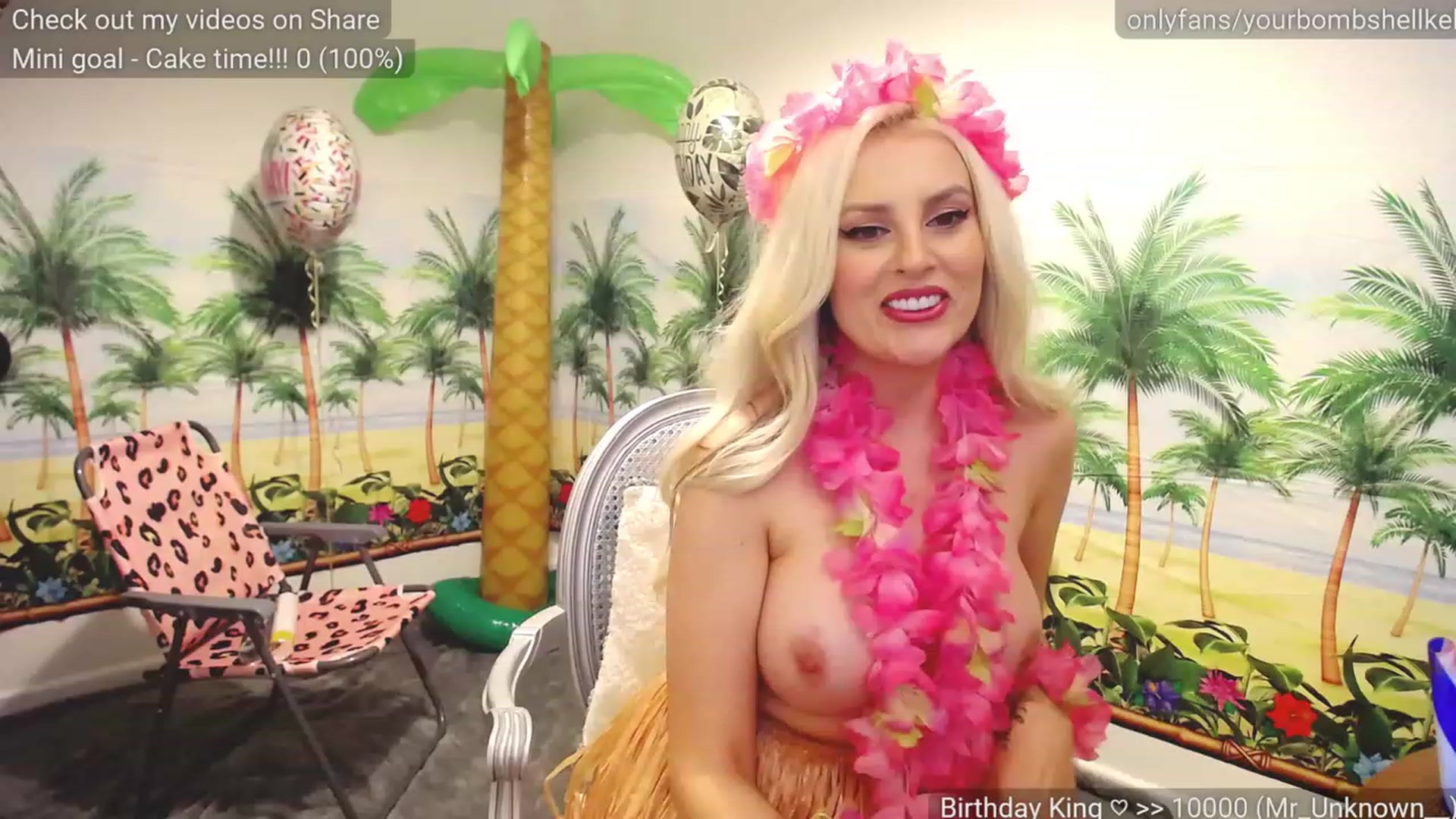Gallery image thumbnail from YourVitaminK's myfreecams stream on, 01/13/2023, 03:16 image 5 of 20