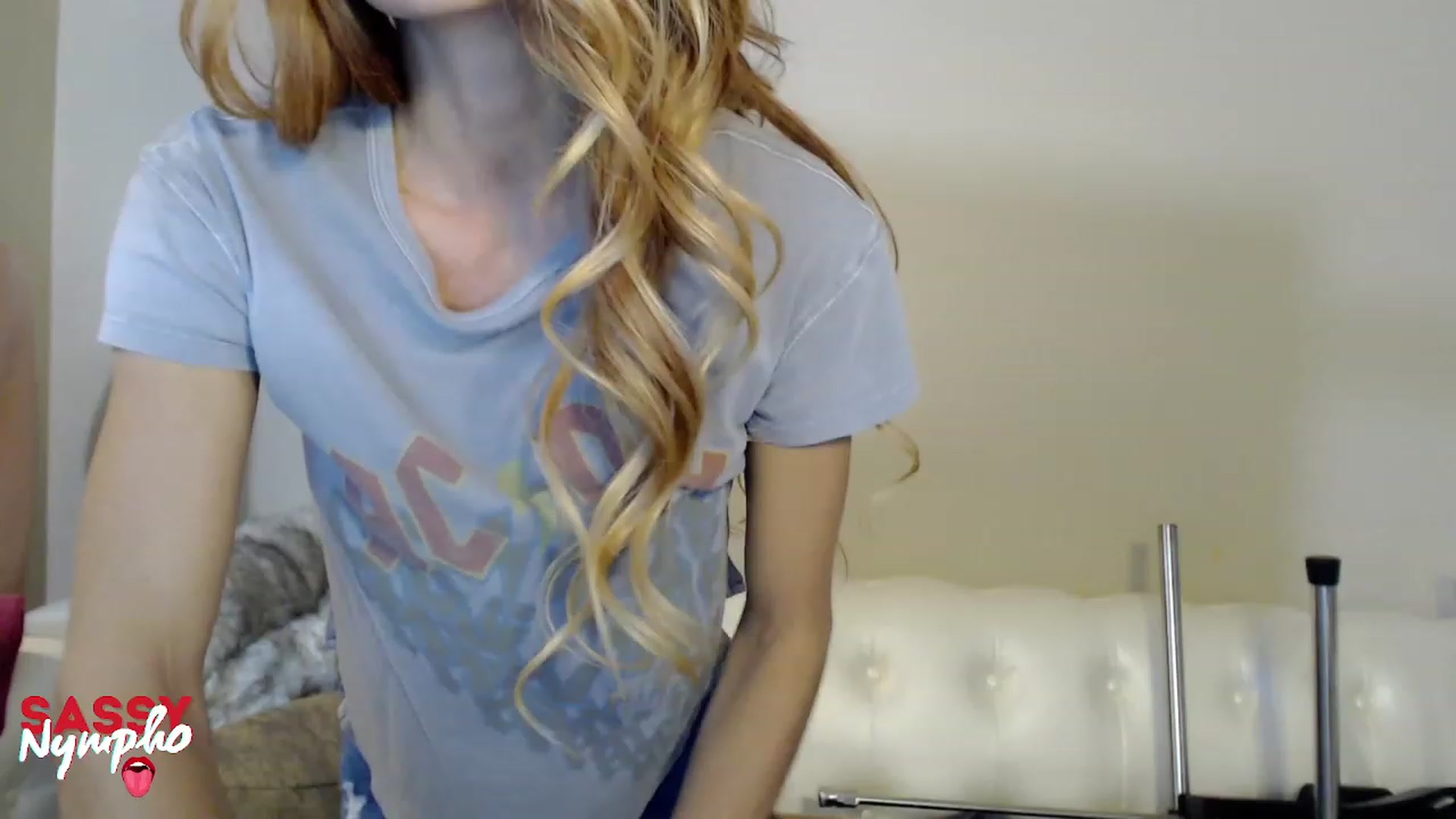 Gallery image thumbnail from YourXmasGift's myfreecams stream on, 12/22/2022, 23:12 image 20 of 20