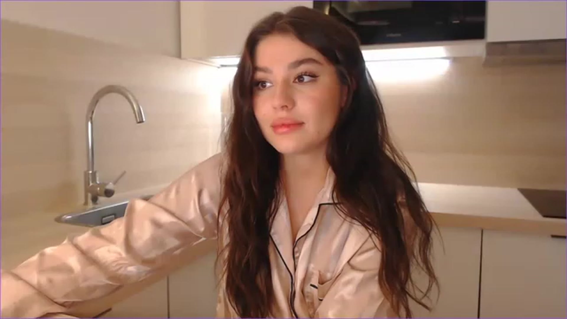 Gallery image thumbnail from Your_AmyX's myfreecams stream on, 11/16/2022, 19:53 image 2 of 20