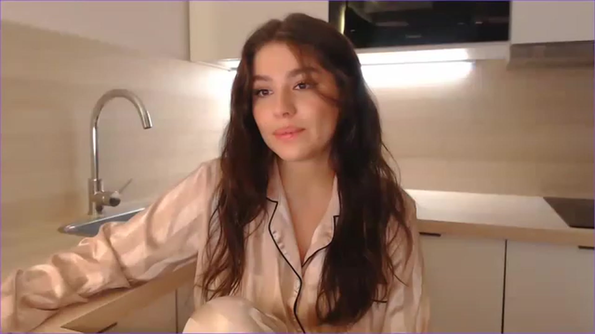 Gallery image thumbnail from Your_AmyX's myfreecams stream on, 11/16/2022, 19:53 image 5 of 20