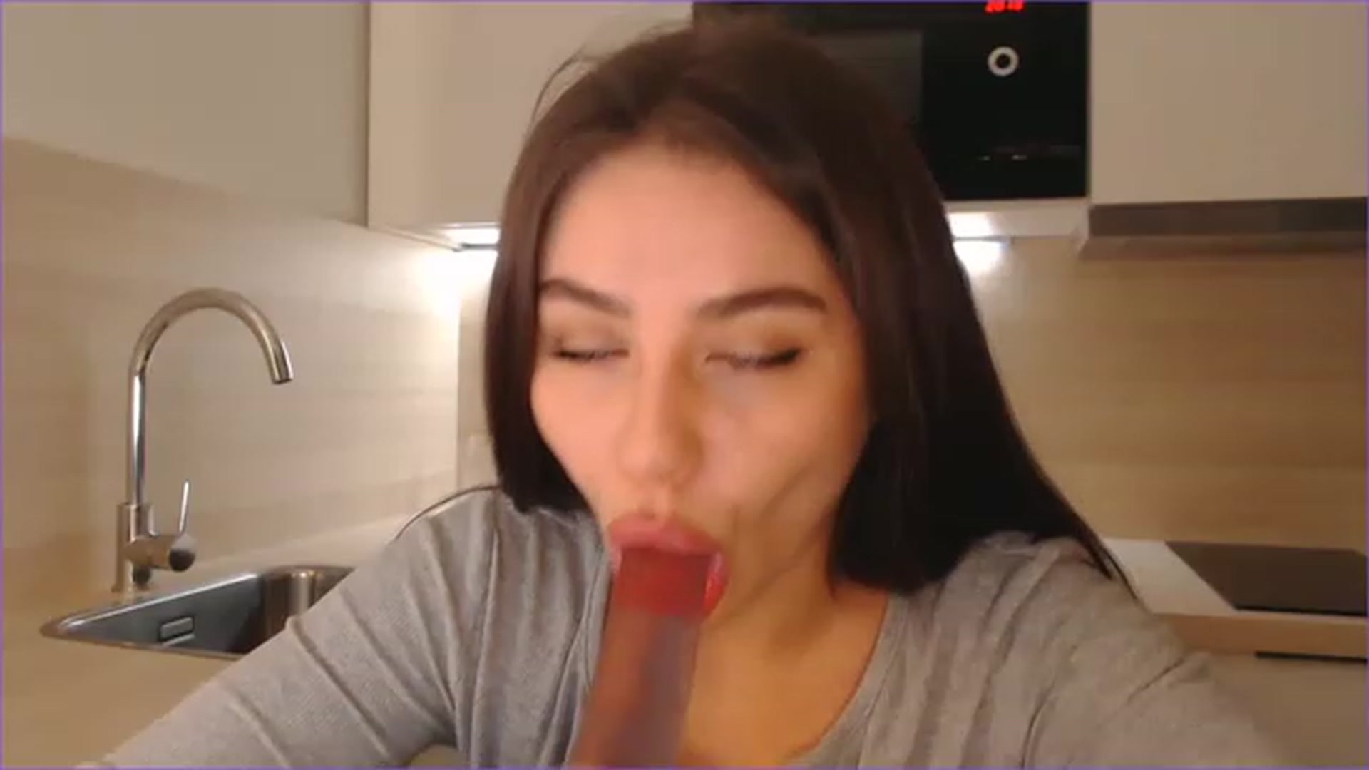 Gallery image thumbnail from Your_AmyX's myfreecams stream on, 11/25/2022, 19:05 image 6 of 20