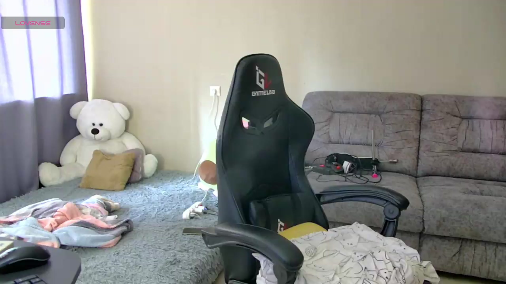 Gallery image thumbnail from Your_Angell's myfreecams stream on, 08/18/2026, 06:21 image 6 of 20