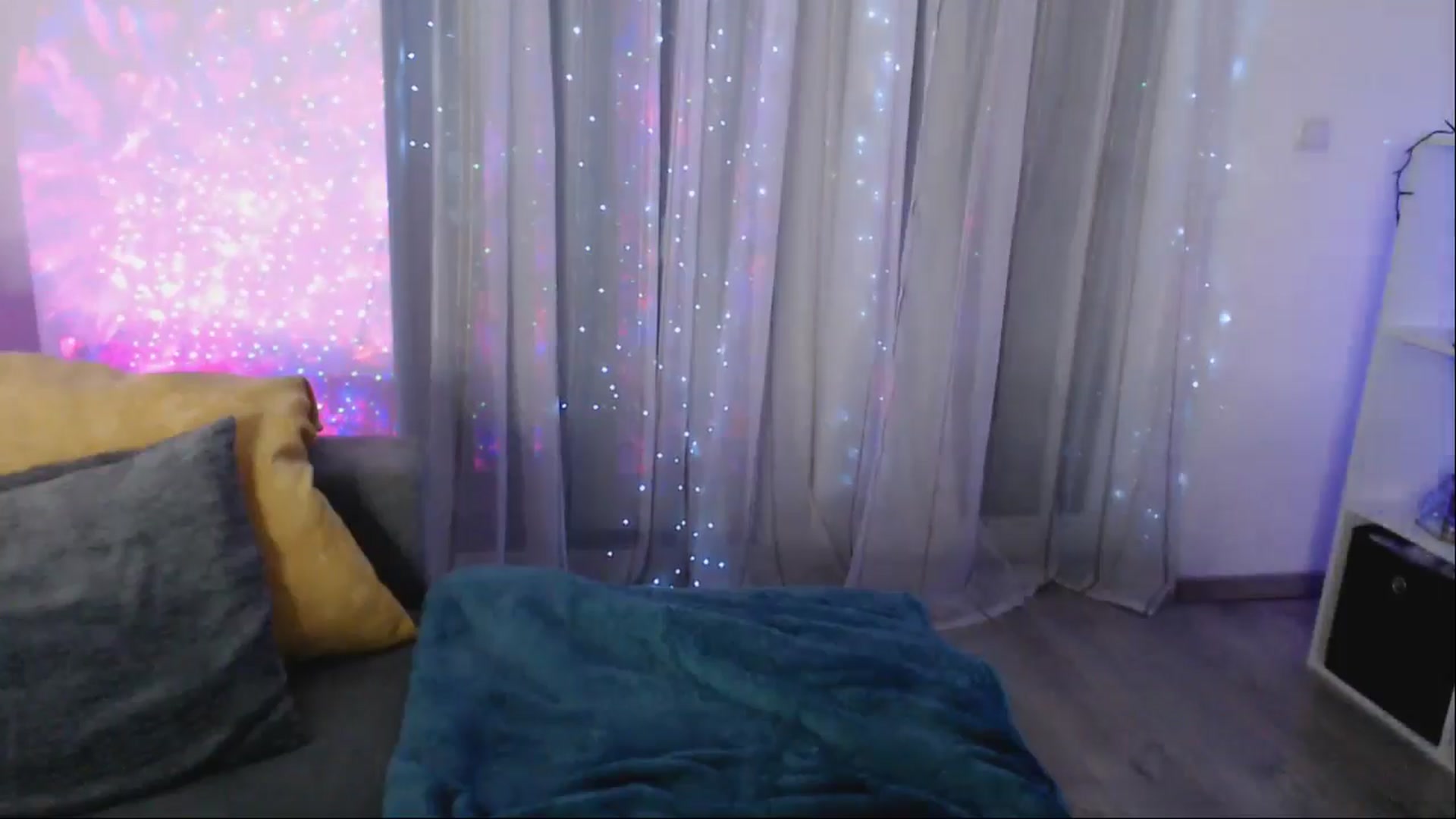 Gallery image thumbnail from Your_Chloe's myfreecams stream on, 06/09/2024, 19:41 image 7 of 20