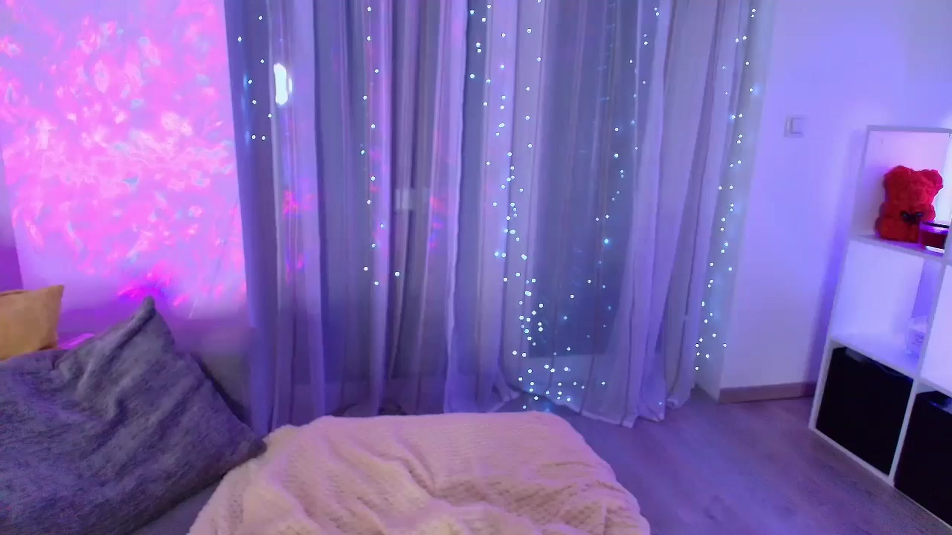 Gallery image thumbnail from Your_Chloe's myfreecams stream on, 09/02/2024, 21:08 image 14 of 20