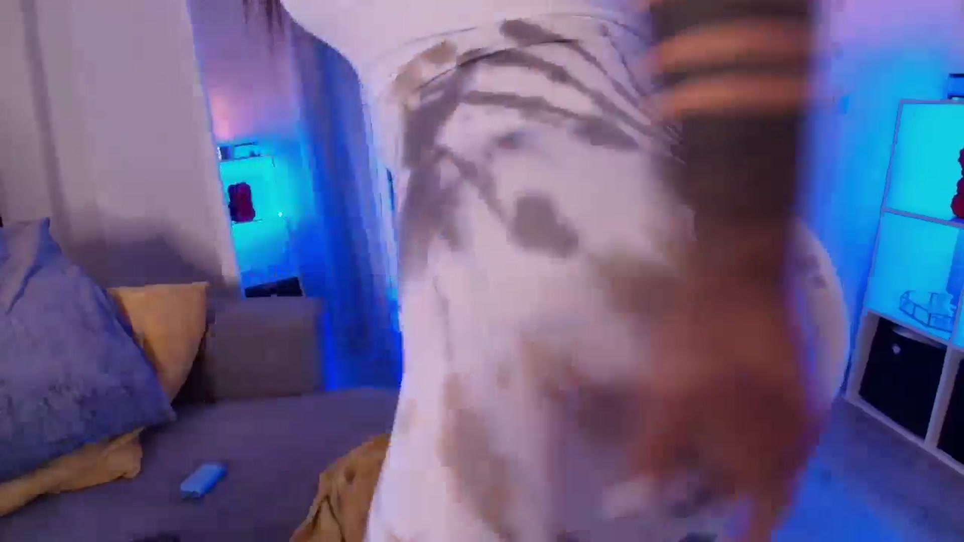 Gallery image thumbnail from Your_Chloe's myfreecams stream on, 11/06/2024, 21:41 image 16 of 20