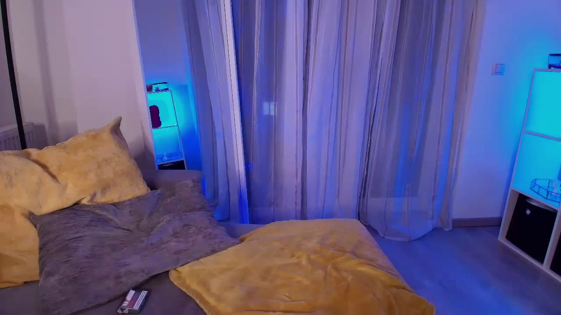 Gallery image thumbnail from Your_Chloe's myfreecams stream on, 11/14/2024, 20:59 image 8 of 20