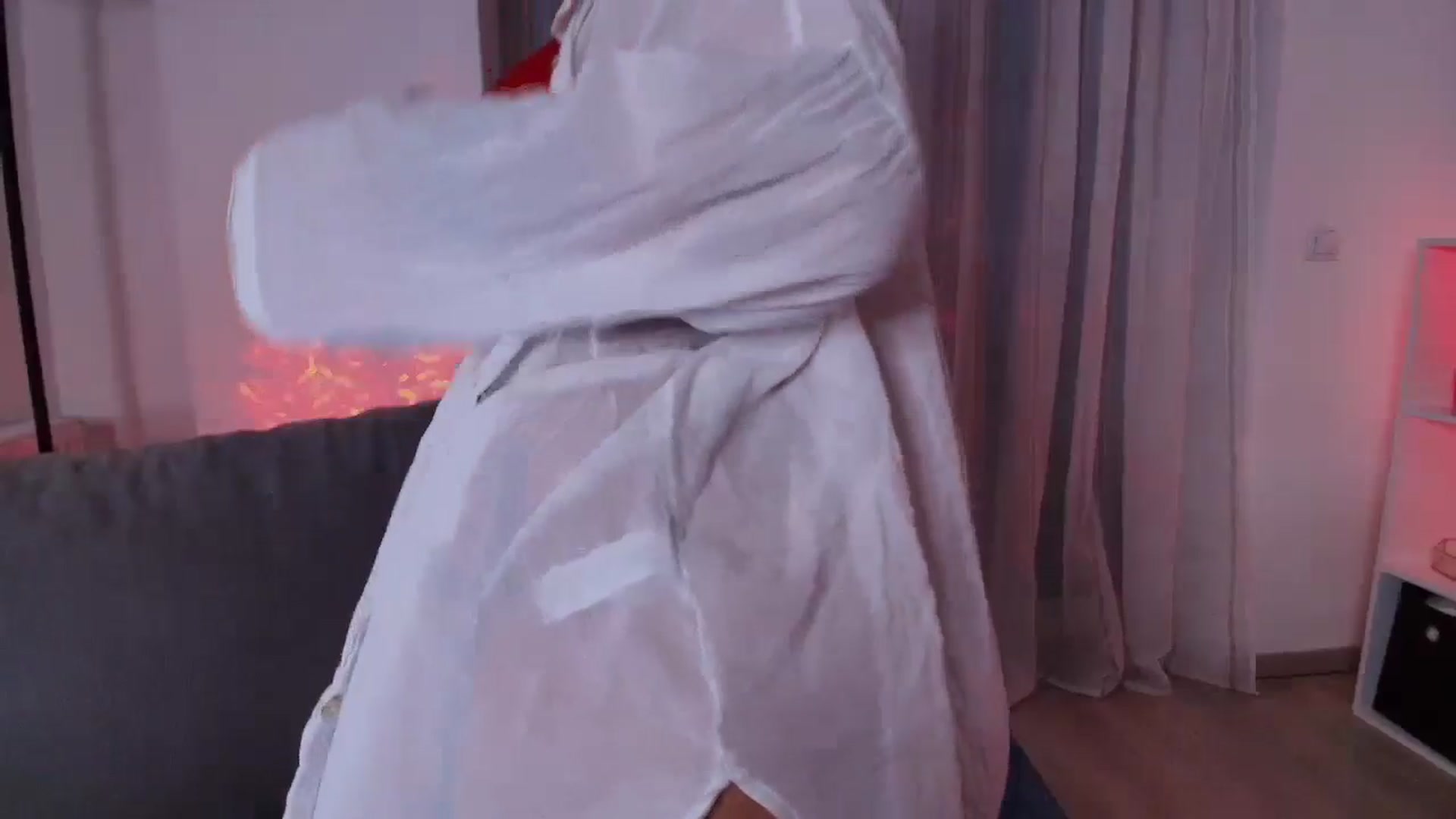 Gallery image thumbnail from Your_Chloe's myfreecams stream on, 01/15/2025, 19:43 image 17 of 20